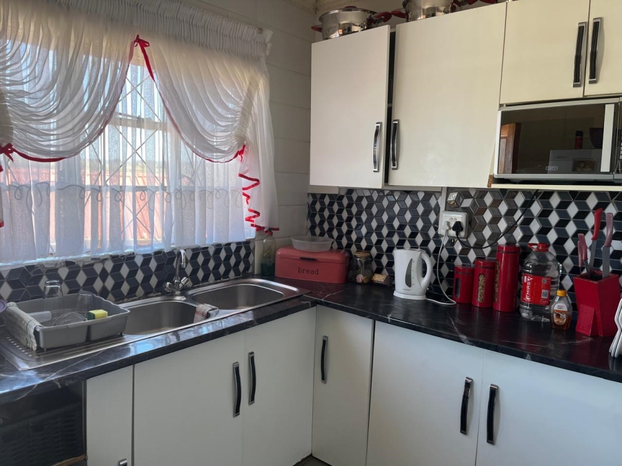3 Bedroom Property for Sale in Zwelitsha Eastern Cape